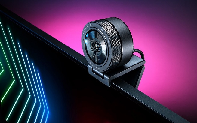 Razer Kiyo Pro webcam, 1080P resolution at 60FPS, adaptive light sensor